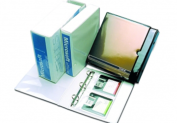 Carpeta Clingsor de cartón rígido, forradas entela plástica. Porta Manual de Software, de 3anillos de 23 x 23 cm, lomo de 8,5 cm, blancascon cubierta de cristal.