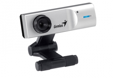 Webcam Genius Facecam 1320. Resolución de 640 x 480. High Speed USB 2.0. Base con rotación de 360 grados. Permite capturar imágenes y video. Posee zoom. Utilizada  también como sistema de seguridad.Compatible con MSN Messenger. 