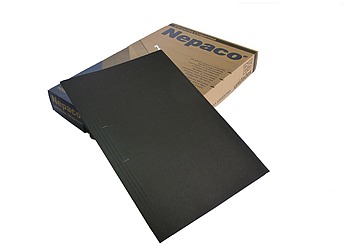 Carpeta colgante color nepaco con visores transparentes móviles para fijar en múltiples posiciones, varillas metálicas recubiertas, su altura supera el ancho del formato oficio. Medida: 36 x 24 cm