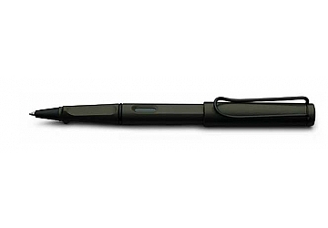 Roller ball Lamy Safari con cuerpo plástico color negro y tinta azul/negra, con capuchón metálico flexible. De origen alemán y excelente calidad